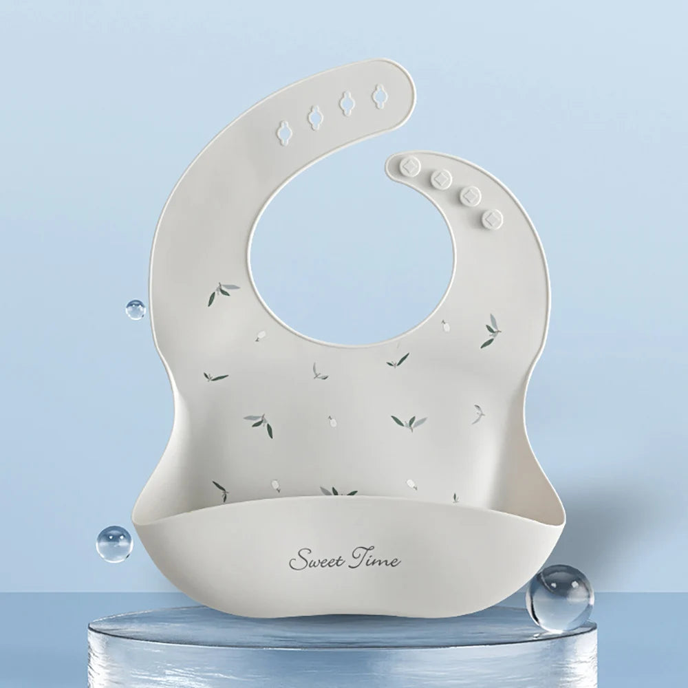 Patterned bib with collector