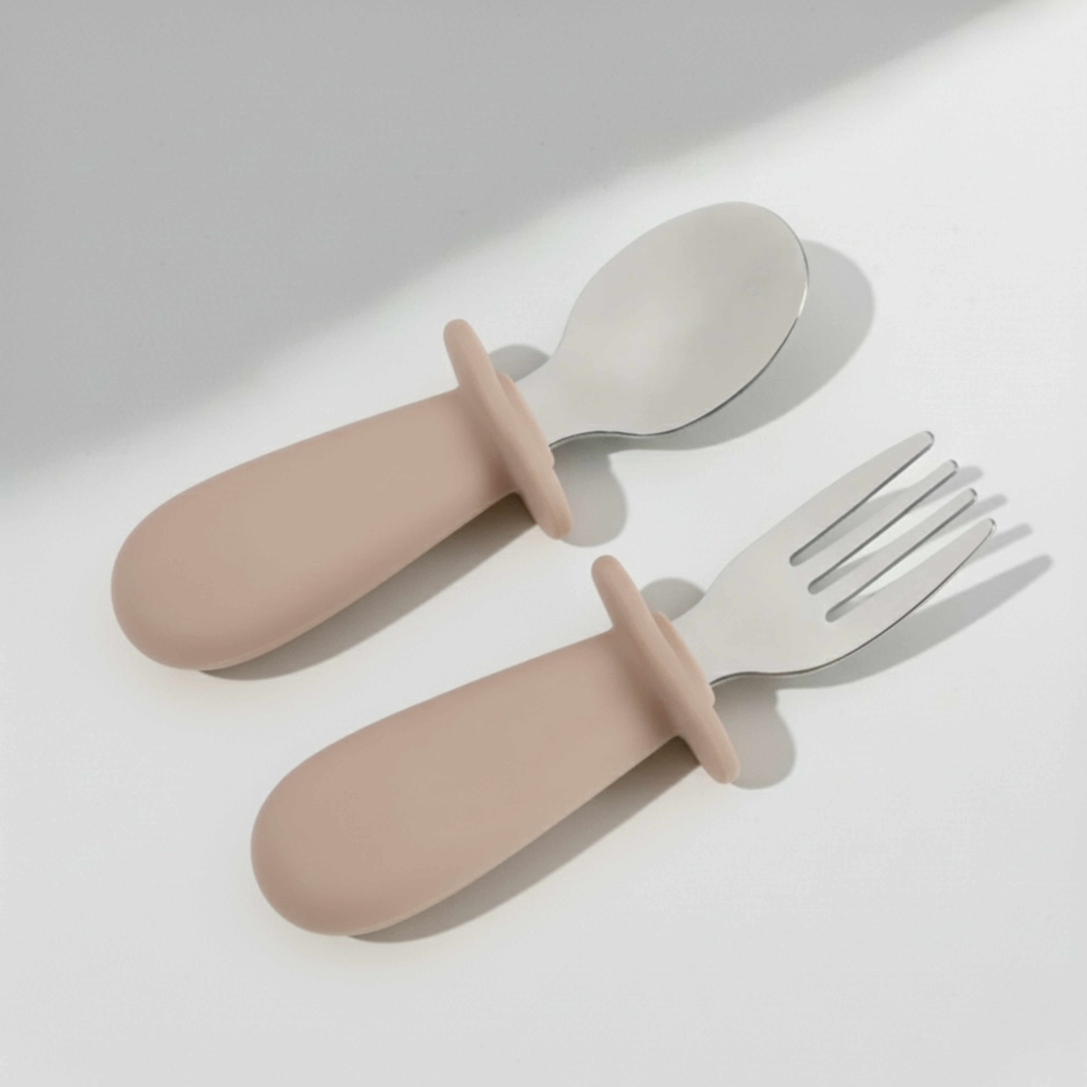 Ensemble de couverts ergonomique